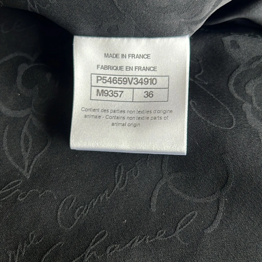 CHANEL Classic Couture Tweed Slim Zip Jacket - French 36